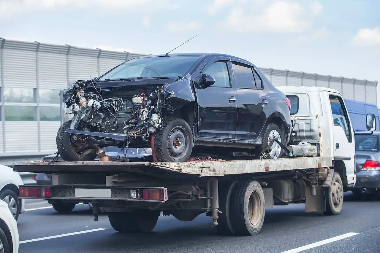 Accident Towing Flatbed Towing
